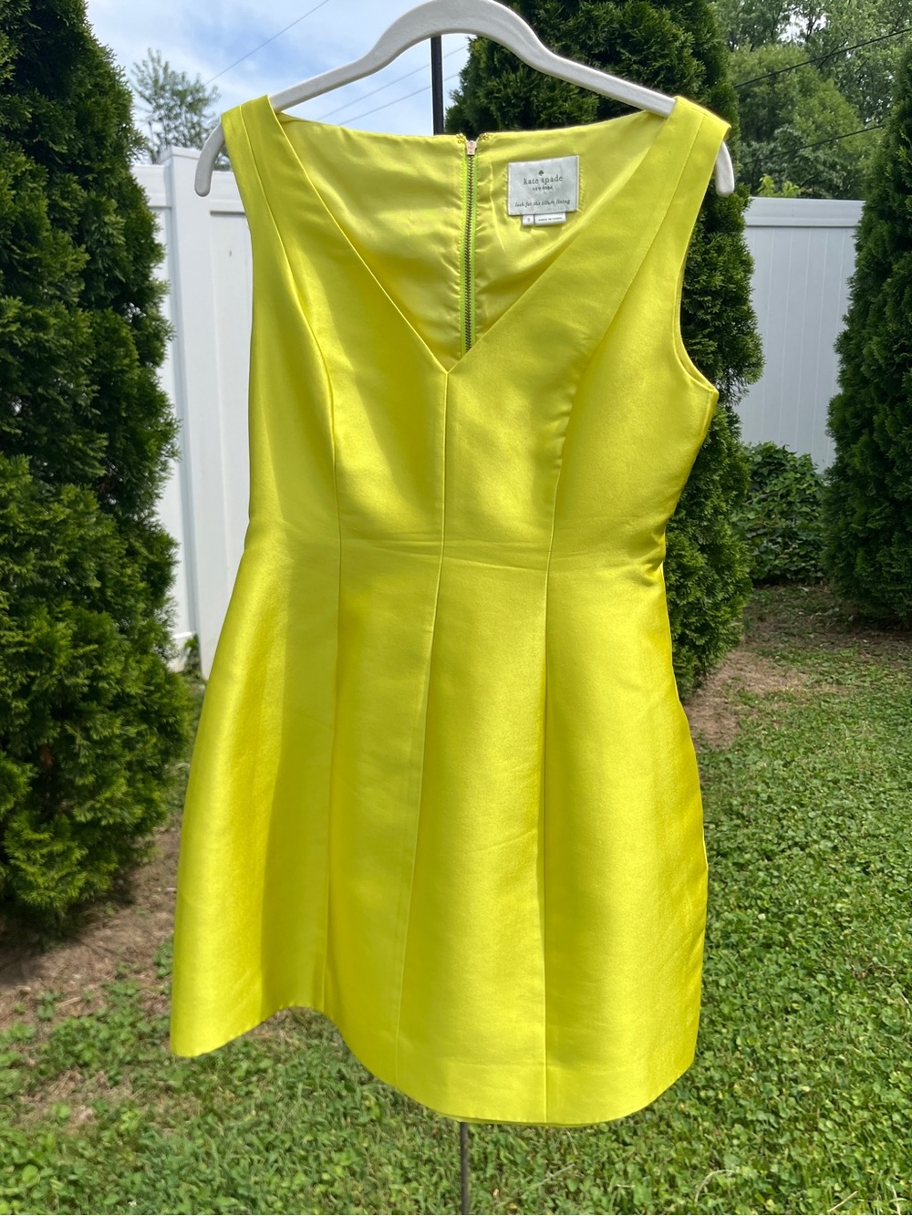 kate spade Bright citron, chartreuse V-Neck Mini Dress. Silk blend. Pockets.